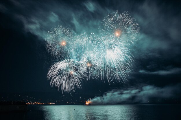 Photo les feux d'artifice de noël de la ciotat