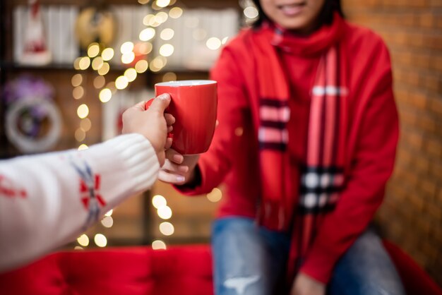 La fierté et la communauté LGBTQ. Couple bisexuel et homosexuel.