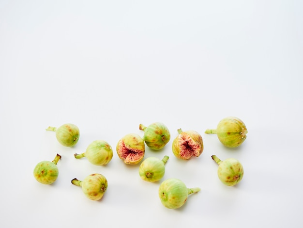 Figues aux feuilles