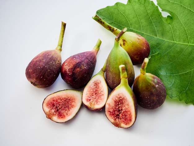 Figues aux feuilles