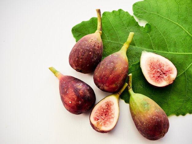 Figues aux feuilles