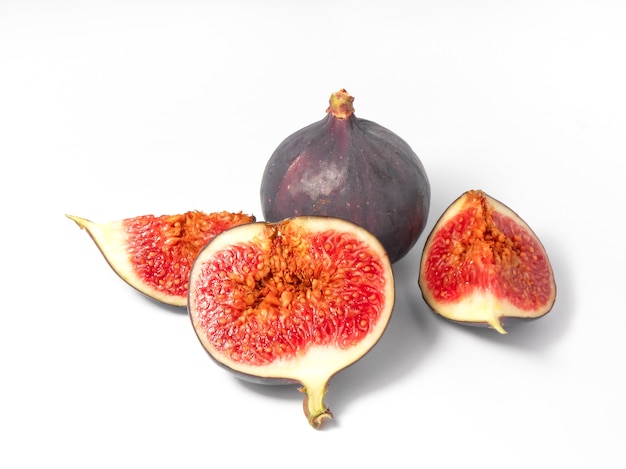 Figues fraîches entières et tranchées