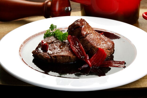 Filet mignon sauce au vin rouge