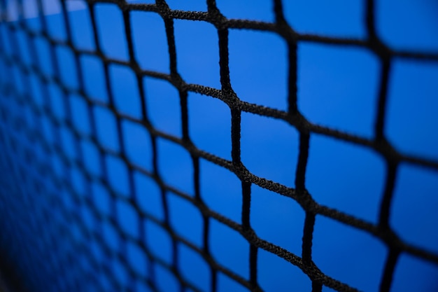 Filet noir d'un terrain de padel