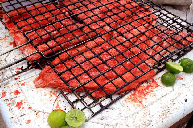 Filet de poisson grillé, sauce à l&#39;achiote rouge tikinchik maya