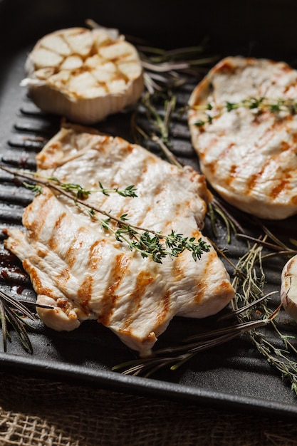 Filet de poulet rôti frais