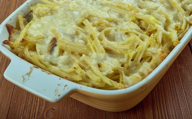 Filets de morue au four et casserole de macaronis