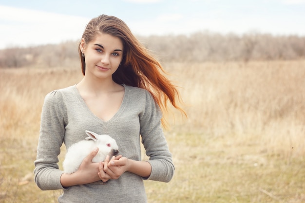 La Fille Au Lapin.happy