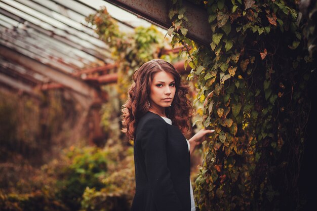 Fille à l&#39;automne