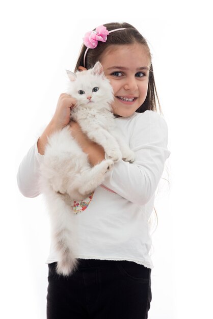 Fille avec chat blanc