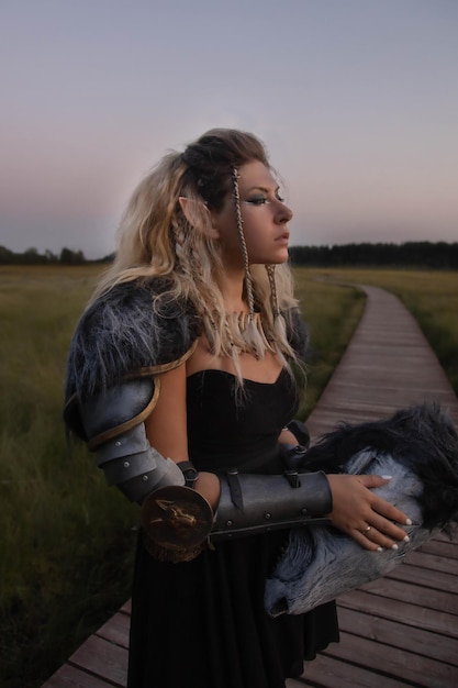 Photo fille elfe guerrière en armure