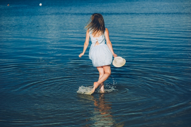 fille de plage