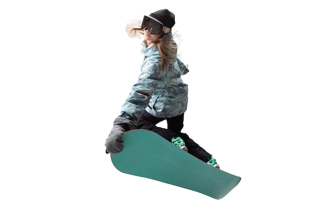 Fille de snowboarder en action isolé sur blanc