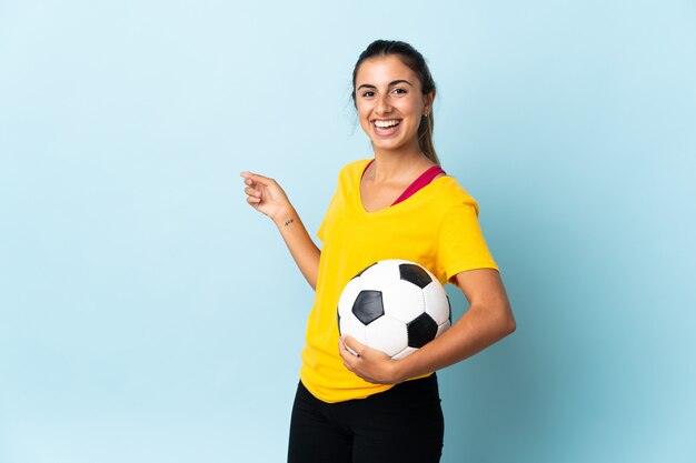 Fille de sport sur fond isolé