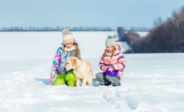 Filles, jouer, mignon, chien