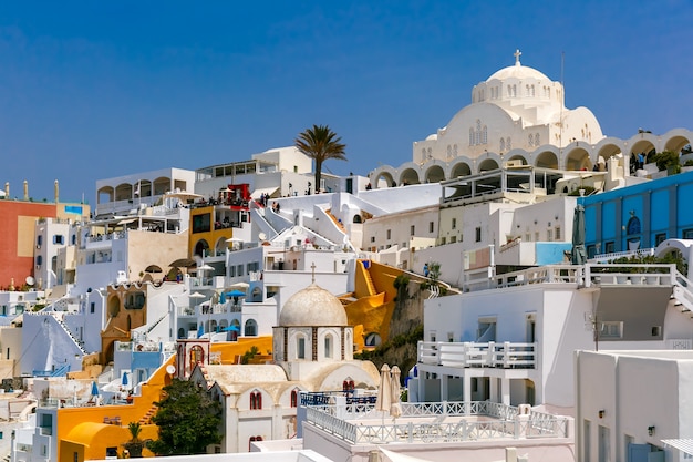 Fira, ville principale de Santorin, Grèce