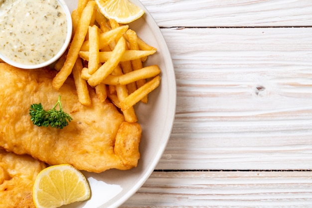 Photo fish and chips avec des frites