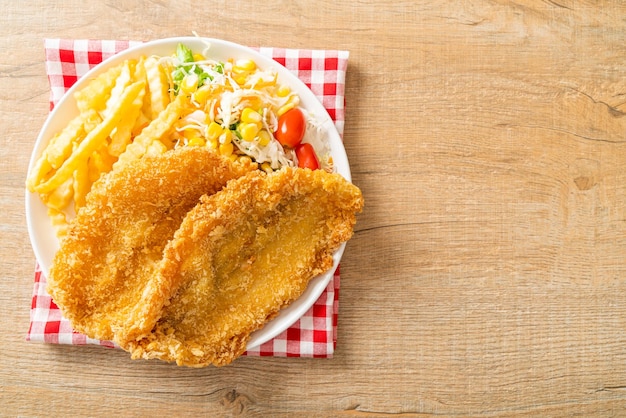 Fish and chips avec mini salade