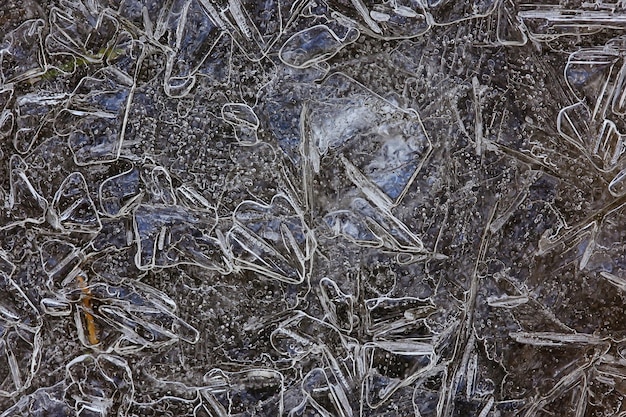 fissures de glace de texture, cristaux de glace blancs, fond de givre d'hiver