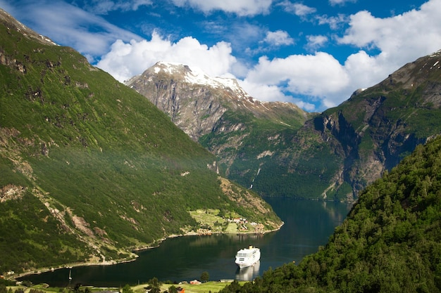 Fjords du nord de la Norvège