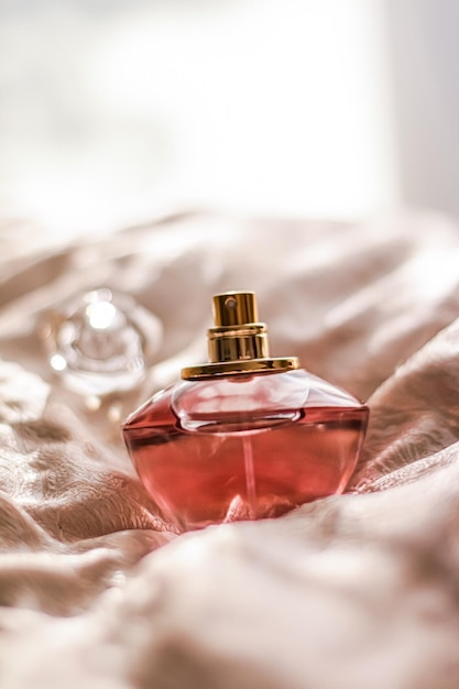 Flacon de parfum au parfum floral aromatique parfum de luxe