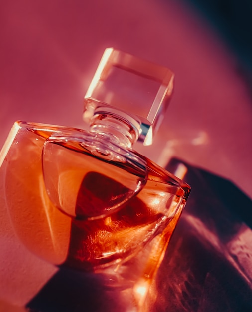 Flacon de parfum de luxe beauté et cosmétique