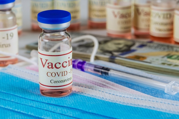 Flacon de vaccin de vaccination médicale prévention de la dose d'immunisation sur une seringue médicale