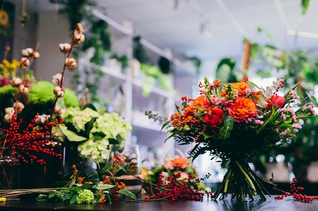 Fleurs et plantes fraîches chez le fleuriste