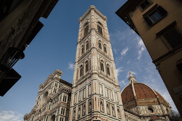 Florence était un centre du commerce et des finances européens médiévaux et est le berceau de la Renaissance.