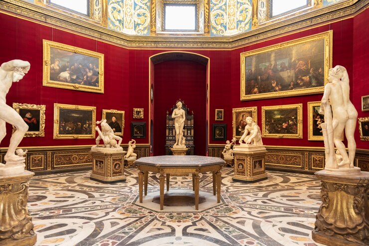 Photo florence, italie - vers août 2021 : la salle tribuna a été le premier noyau de la galerie des offices.