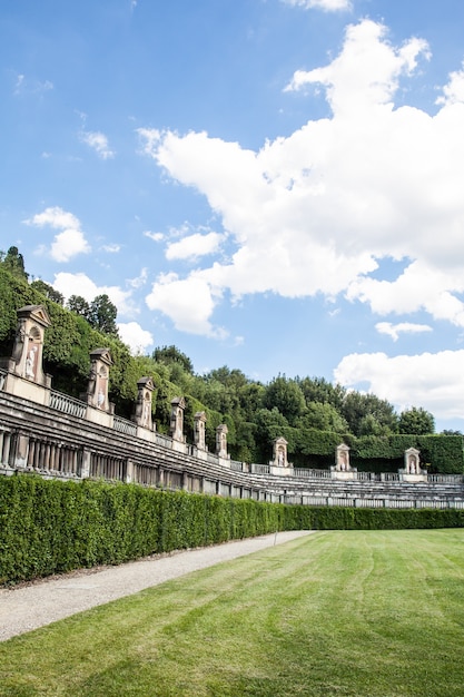 Florence, Italie. Vieux jardins de Boboli pendant une journée ensoleillée en saison estivale