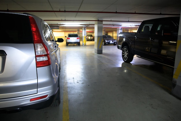 Photo flou abstrait dans un parking souterrain pour backgroundxa