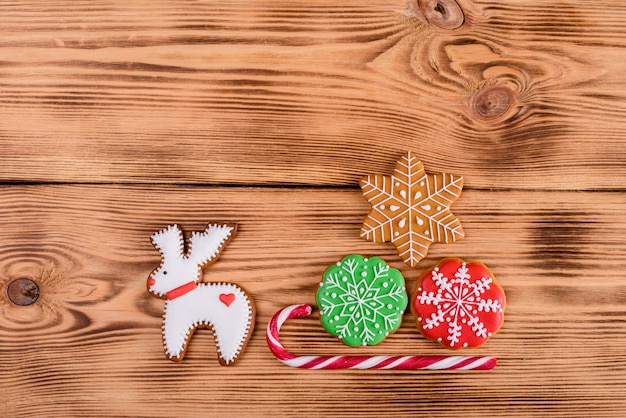 Fond de biscuits de pain d'épice maison de Noël