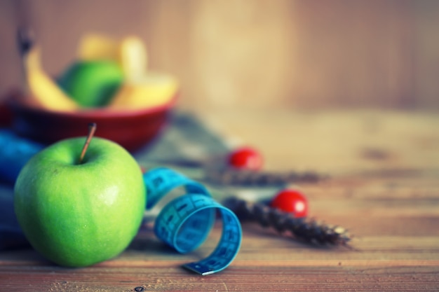 Fond en bois de centimètre de pomme de fruit de régime