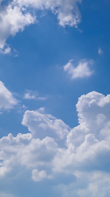 fond de ciel bleu et cloudscape nature