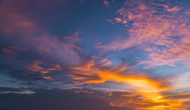 Fond de ciel coucher de soleil