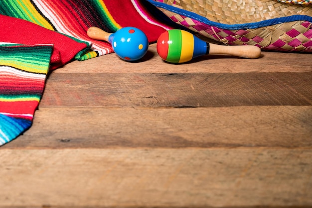 Fond de Cinco de Mayo sur des planches de bois