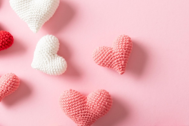 Fond de coeurs tricotés pour la Saint-Valentin