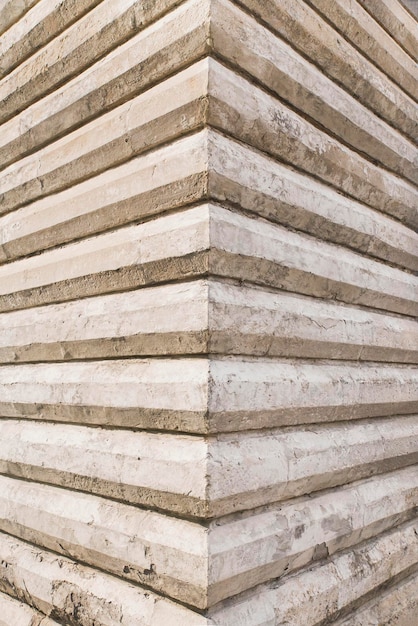 Fond, coin d'un vieux bâtiment en béton