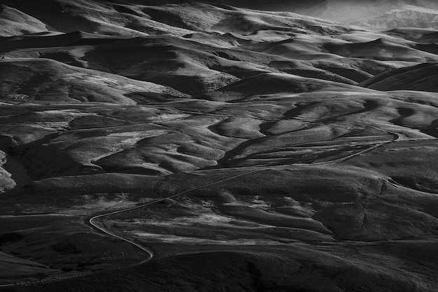 Fond de collines au coucher du soleil