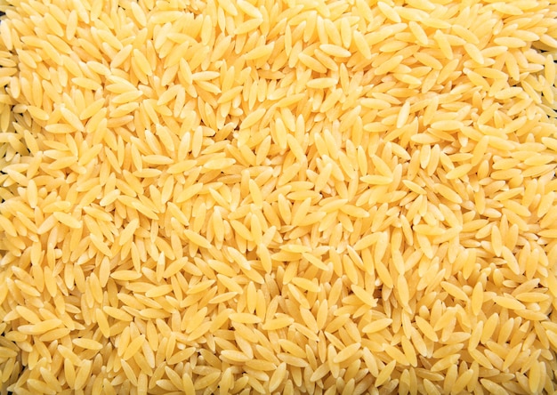 Fond complet de pâtes orzo crues