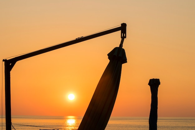 Fond de coucher de soleil, vue sur le coucher de soleil sur la mer Noire et paysage en Adjarie, Géorgie