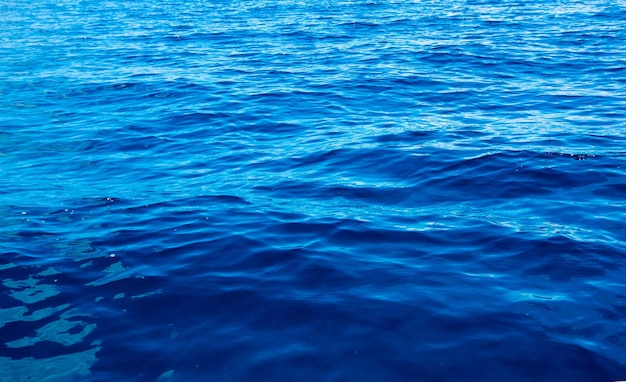 Fond d'eau de mer bleue