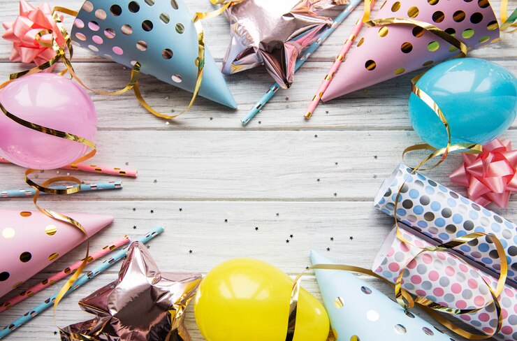 Photo fond de fête avec des ballons et des confettis