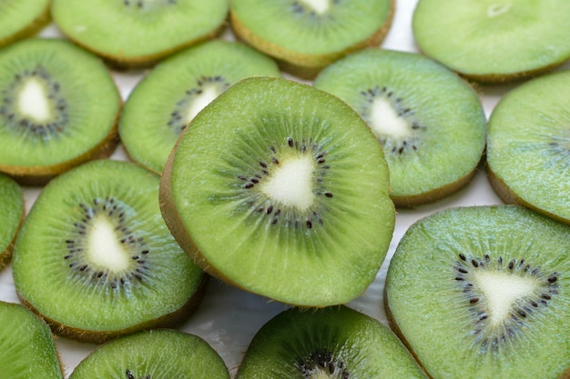 Fond de fruits composé de tranches de kiwi