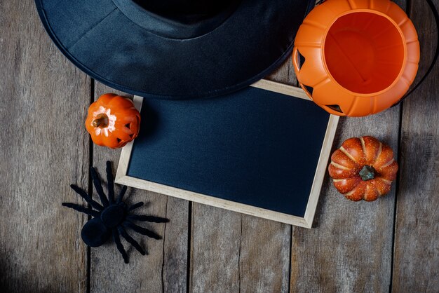 Fond d&#39;Halloween avec des citrouilles