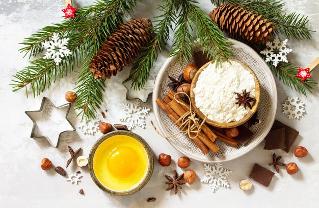 Fond d'hiver de cuisson saisonnière Ingrédients pour la cuisson de Noël Vue de dessus fond plat