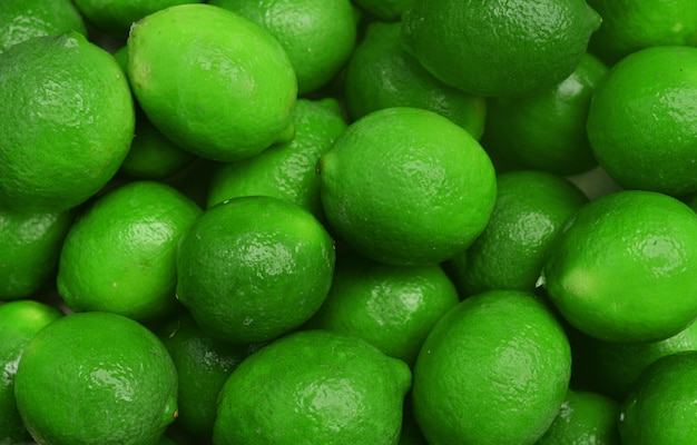 Fond d&#39;image juteuse avec des fruits mûrs vert citron juteux