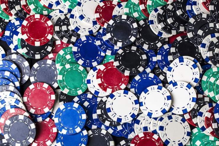 Photo fond de jeu de jetons colorés pour jouer au poker
