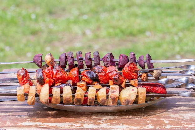 Photo fond de légumes grillés en gros plan le concept d'un mode de vie sain